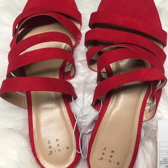 Red sandals - Picture 6 of 8